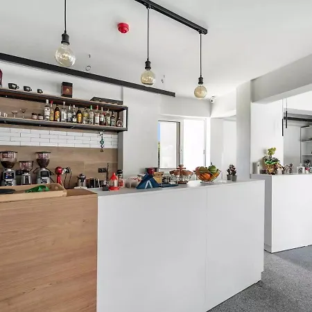 Papatsas Center * Nydri (Lefkada)