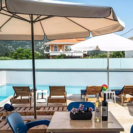 Papatsas Center * Nydri (Lefkada)