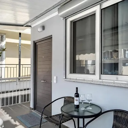 Papatsas Center * Nydri (Lefkada)