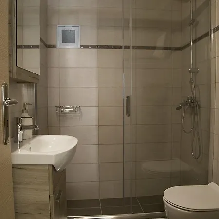 Papatsas Center * Nydri (Lefkada)